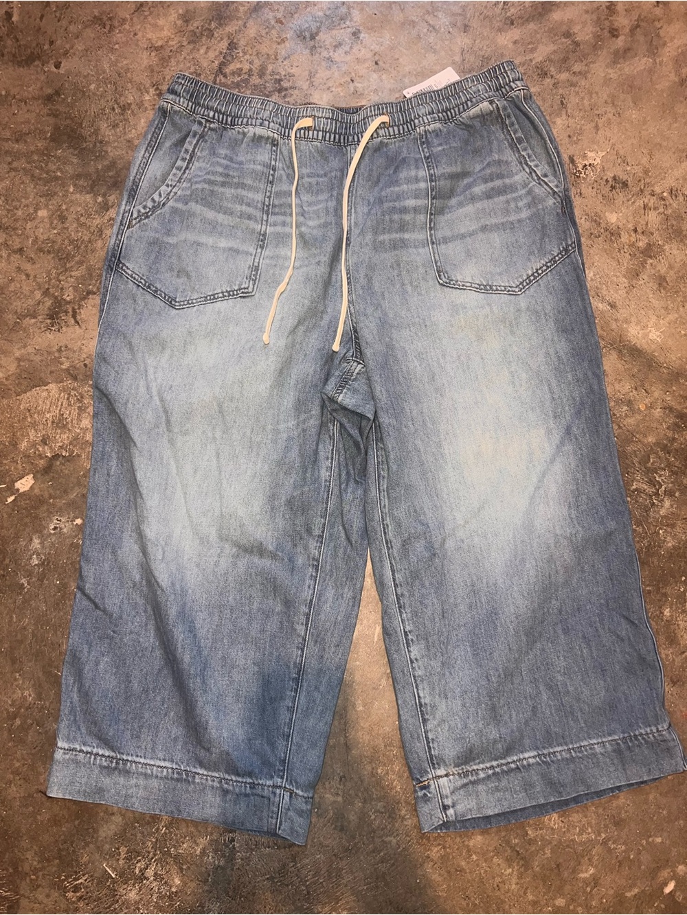 torrid Light Wash Denim Drawstring Jean cropped jeans